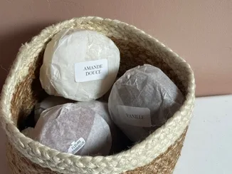 Objet de décoration et céramique